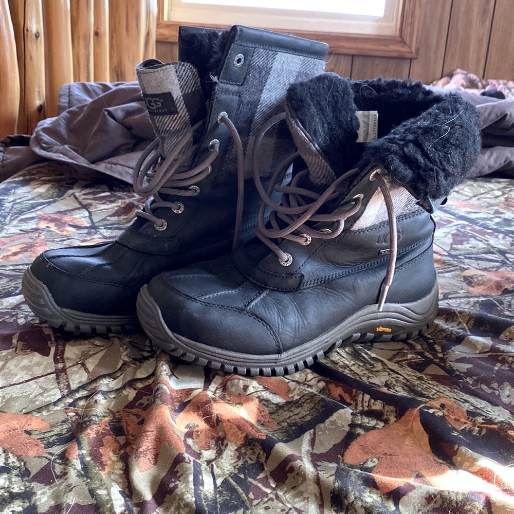 UGG woman’s winter boots, hardly worn, 2018 style.